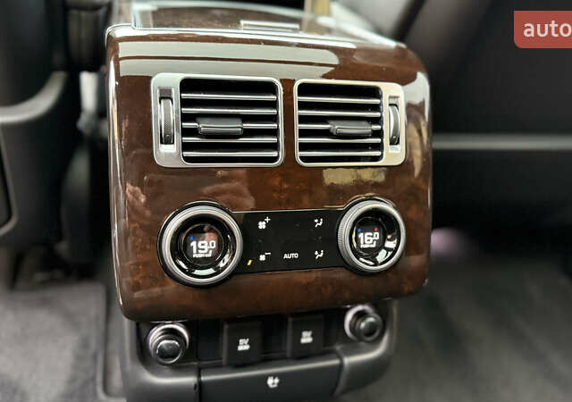 Чорний Ленд Ровер Рендж Ровер, об'ємом двигуна 5 л та пробігом 103 тис. км за 62000 $, фото 35 на Automoto.ua