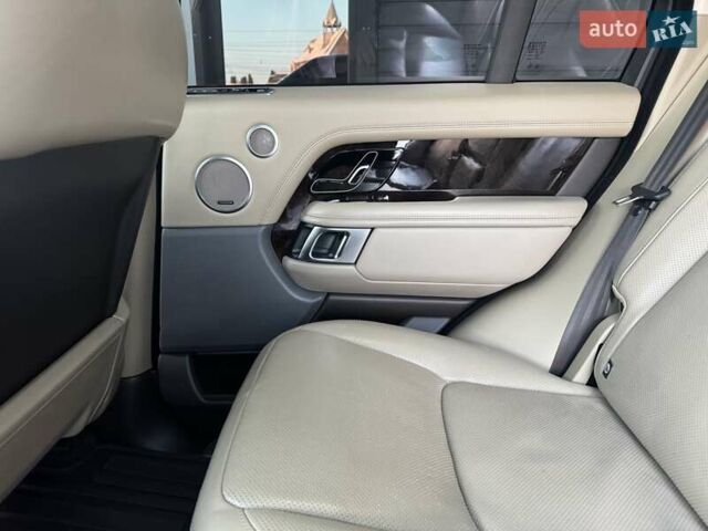 Чорний Ленд Ровер Рендж Ровер, об'ємом двигуна 2.99 л та пробігом 183 тис. км за 53900 $, фото 111 на Automoto.ua