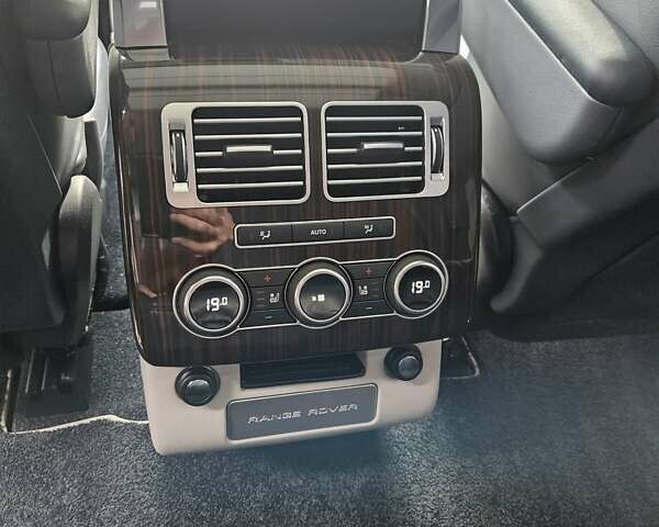 Черный Ленд Ровер Рендж Ровер, объемом двигателя 4.37 л и пробегом 120 тыс. км за 69000 $, фото 13 на Automoto.ua