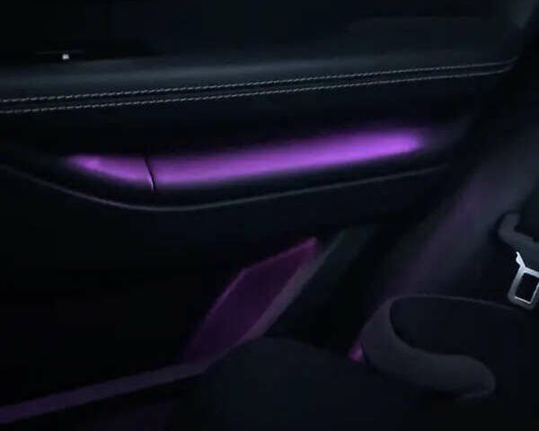 Чорний Ленд Ровер Рендж Ровер, об'ємом двигуна 2 л та пробігом 152 тис. км за 18500 $, фото 11 на Automoto.ua