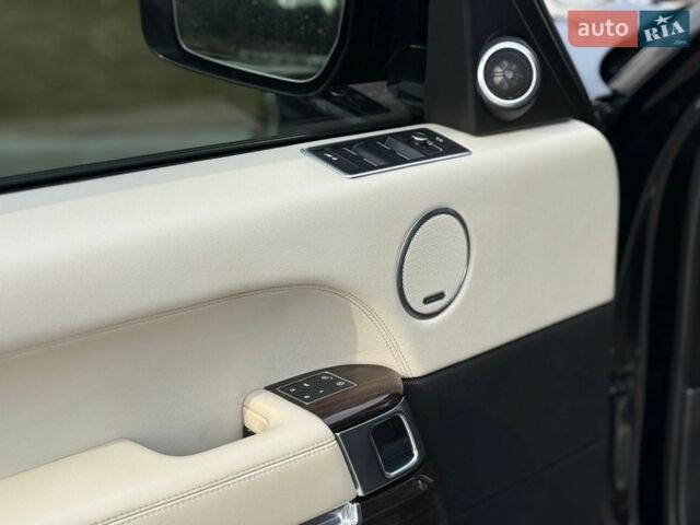 Чорний Ленд Ровер Рендж Ровер, об'ємом двигуна 2.99 л та пробігом 133 тис. км за 49000 $, фото 18 на Automoto.ua