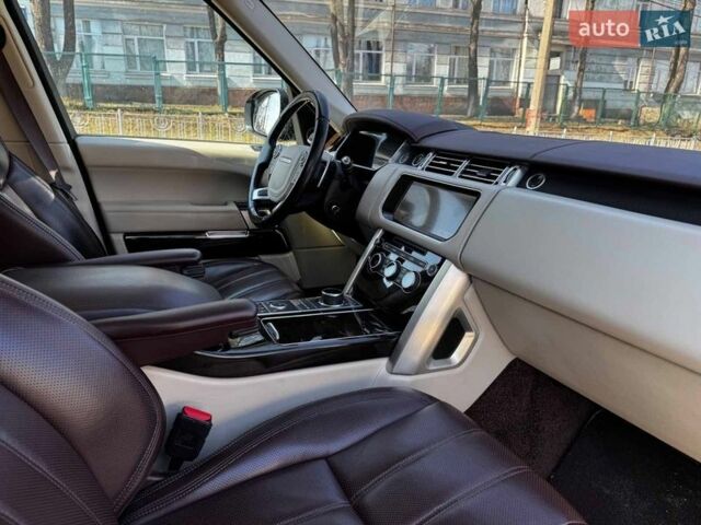 Чорний Ленд Ровер Рендж Ровер, об'ємом двигуна 4.4 л та пробігом 168 тис. км за 49840 $, фото 44 на Automoto.ua