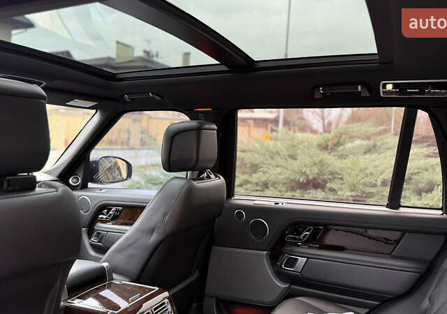 Чорний Ленд Ровер Рендж Ровер, об'ємом двигуна 5 л та пробігом 103 тис. км за 62000 $, фото 32 на Automoto.ua