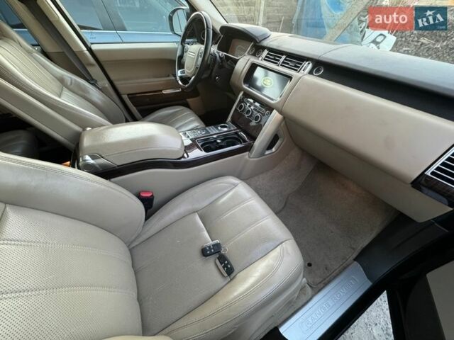 Чорний Ленд Ровер Рендж Ровер, об'ємом двигуна 3 л та пробігом 212 тис. км за 28000 $, фото 7 на Automoto.ua