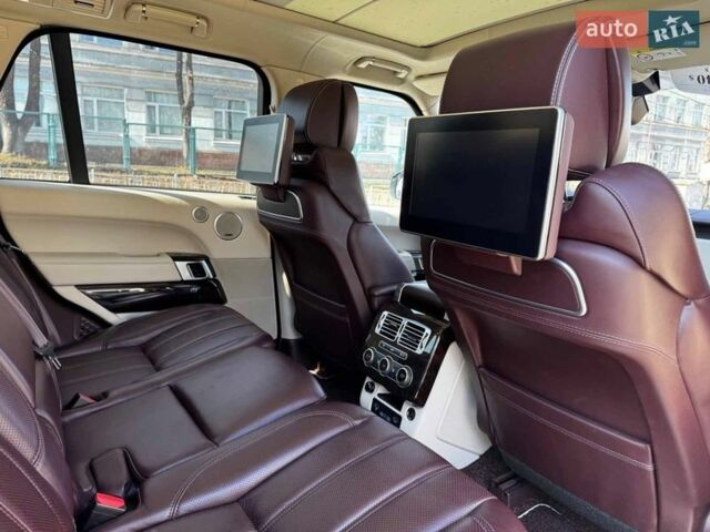 Чорний Ленд Ровер Рендж Ровер, об'ємом двигуна 4.4 л та пробігом 168 тис. км за 49840 $, фото 39 на Automoto.ua