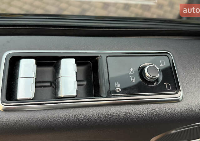 Чорний Ленд Ровер Рендж Ровер, об'ємом двигуна 5 л та пробігом 103 тис. км за 62000 $, фото 15 на Automoto.ua