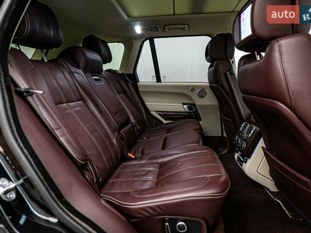 Чорний Ленд Ровер Рендж Ровер, об'ємом двигуна 4.4 л та пробігом 157 тис. км за 46153 $, фото 25 на Automoto.ua