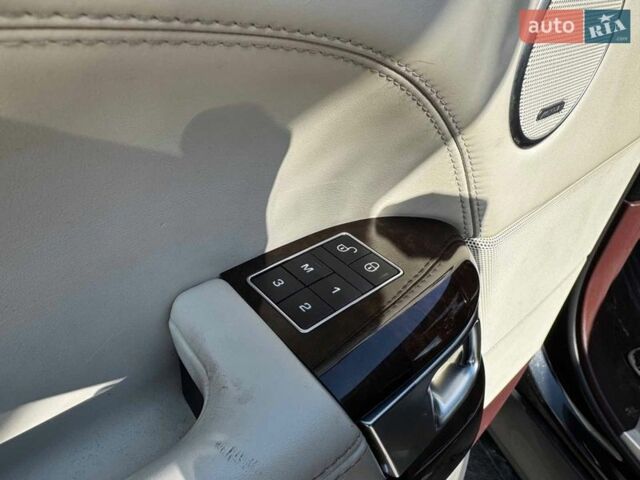 Чорний Ленд Ровер Рендж Ровер, об'ємом двигуна 4.4 л та пробігом 168 тис. км за 49840 $, фото 16 на Automoto.ua