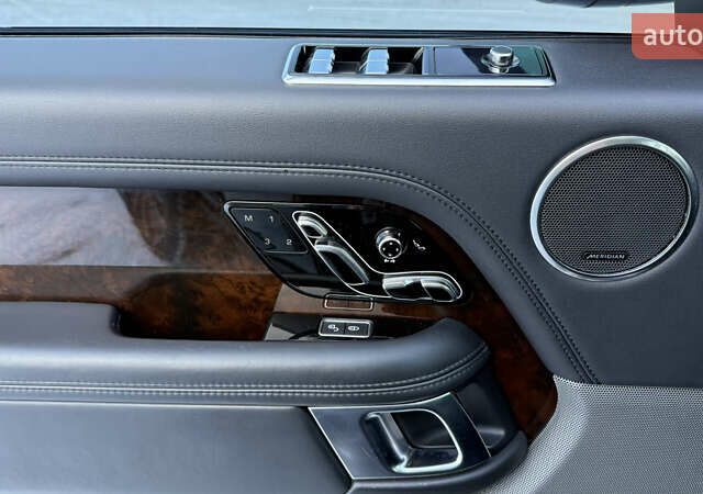 Черный Ленд Ровер Рендж Ровер, объемом двигателя 5 л и пробегом 104 тыс. км за 55900 $, фото 24 на Automoto.ua