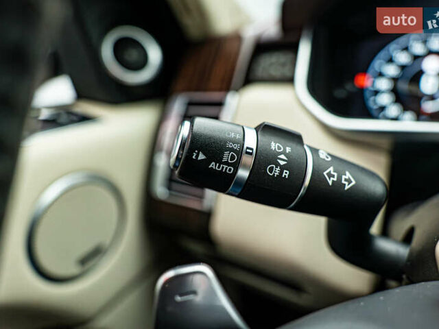 Чорний Ленд Ровер Рендж Ровер, об'ємом двигуна 4.4 л та пробігом 157 тис. км за 46153 $, фото 16 на Automoto.ua