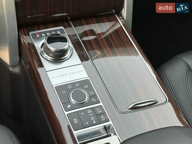 Чорний Ленд Ровер Рендж Ровер, об'ємом двигуна 2.99 л та пробігом 133 тис. км за 49000 $, фото 22 на Automoto.ua