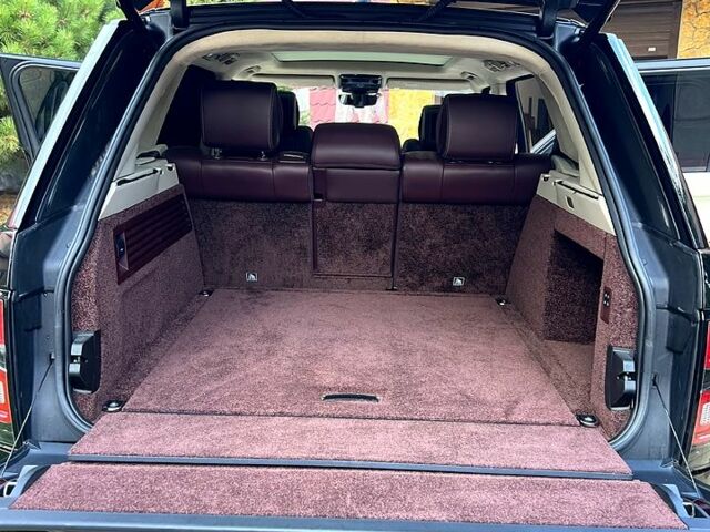 Черный Ленд Ровер Рендж Ровер, объемом двигателя 4.4 л и пробегом 186 тыс. км за 50000 $, фото 4 на Automoto.ua