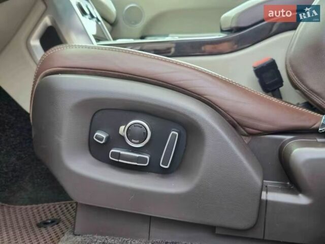 Чорний Ленд Ровер Рендж Ровер, об'ємом двигуна 4.4 л та пробігом 134 тис. км за 46999 $, фото 21 на Automoto.ua