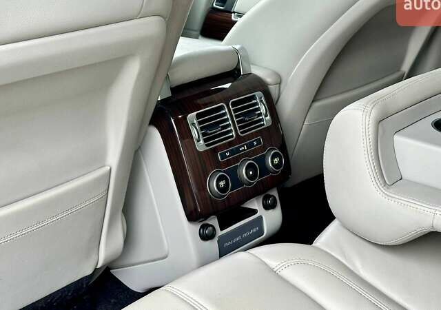 Чорний Ленд Ровер Рендж Ровер, об'ємом двигуна 3 л та пробігом 211 тис. км за 34999 $, фото 33 на Automoto.ua