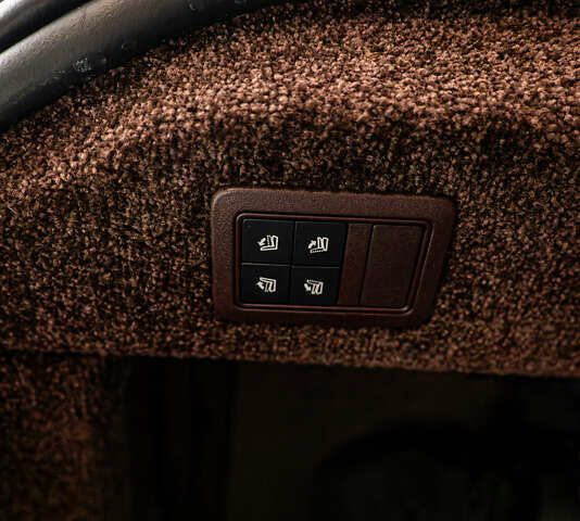 Чорний Ленд Ровер Рендж Ровер, об'ємом двигуна 4.4 л та пробігом 157 тис. км за 46153 $, фото 7 на Automoto.ua