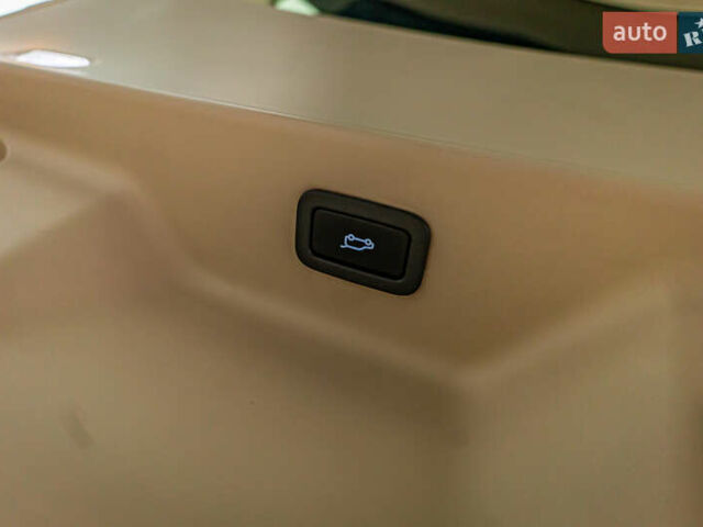 Чорний Ленд Ровер Рендж Ровер, об'ємом двигуна 4.4 л та пробігом 157 тис. км за 46153 $, фото 8 на Automoto.ua