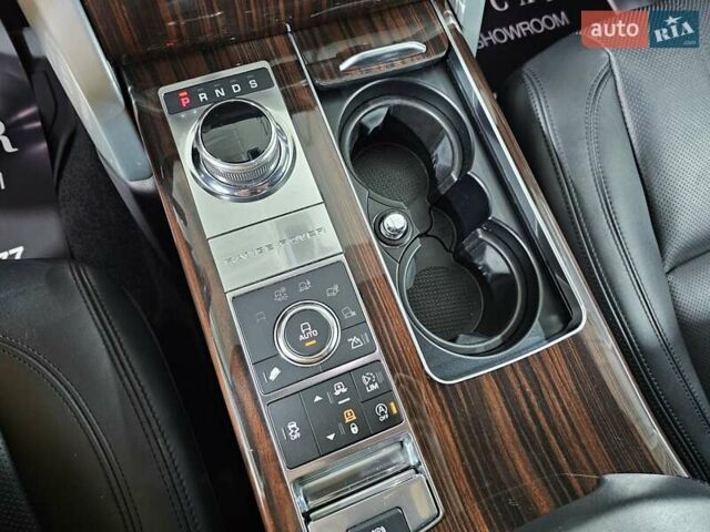 Черный Ленд Ровер Рендж Ровер, объемом двигателя 4.37 л и пробегом 116 тыс. км за 49999 $, фото 24 на Automoto.ua