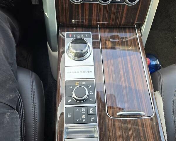 Черный Ленд Ровер Рендж Ровер, объемом двигателя 3 л и пробегом 161 тыс. км за 28000 $, фото 5 на Automoto.ua