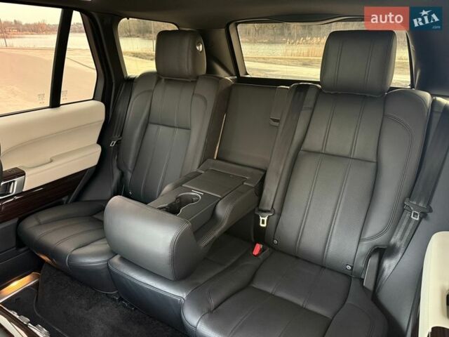Чорний Ленд Ровер Рендж Ровер, об'ємом двигуна 2.99 л та пробігом 133 тис. км за 49000 $, фото 31 на Automoto.ua