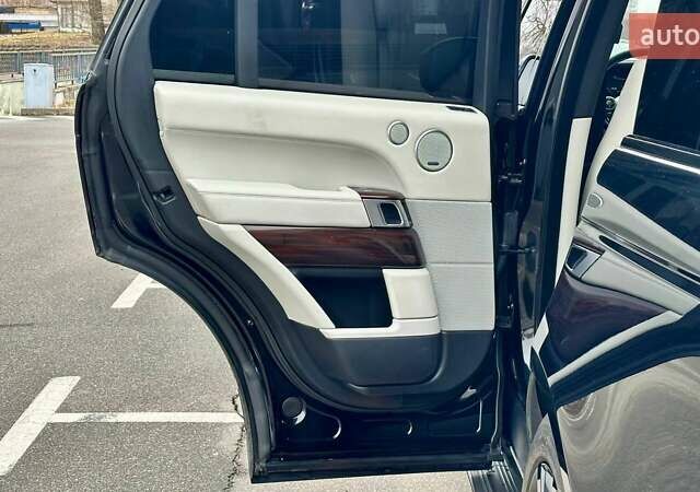 Чорний Ленд Ровер Рендж Ровер, об'ємом двигуна 3 л та пробігом 211 тис. км за 34999 $, фото 29 на Automoto.ua