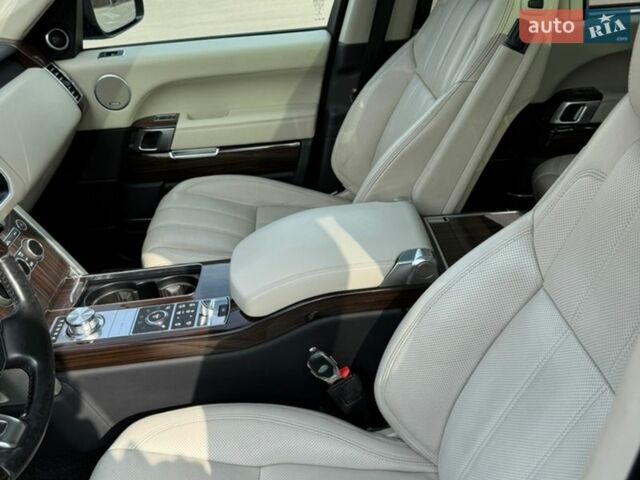 Чорний Ленд Ровер Рендж Ровер, об'ємом двигуна 4.37 л та пробігом 203 тис. км за 56500 $, фото 14 на Automoto.ua