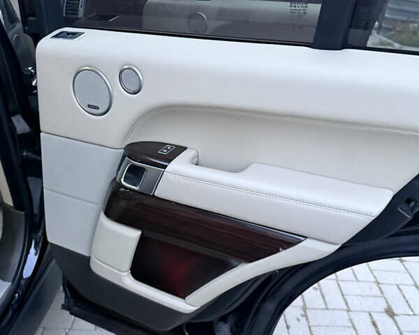 Черный Ленд Ровер Рендж Ровер, объемом двигателя 3 л и пробегом 136 тыс. км за 33000 $, фото 16 на Automoto.ua