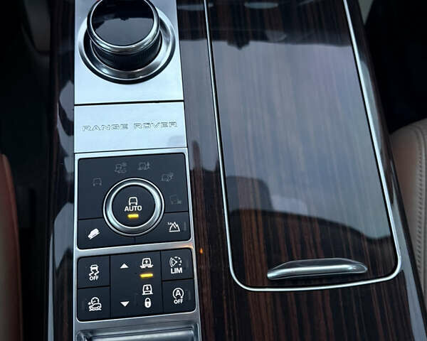 Черный Ленд Ровер Рендж Ровер, объемом двигателя 3 л и пробегом 136 тыс. км за 33000 $, фото 22 на Automoto.ua