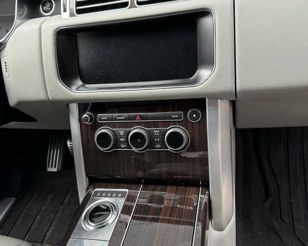 Черный Ленд Ровер Рендж Ровер, объемом двигателя 2.99 л и пробегом 197 тыс. км за 34500 $, фото 28 на Automoto.ua