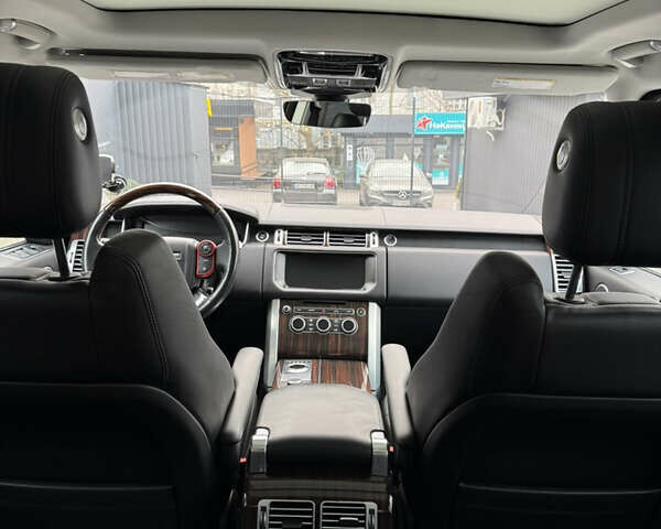 Черный Ленд Ровер Рендж Ровер, объемом двигателя 3 л и пробегом 202 тыс. км за 35000 $, фото 14 на Automoto.ua