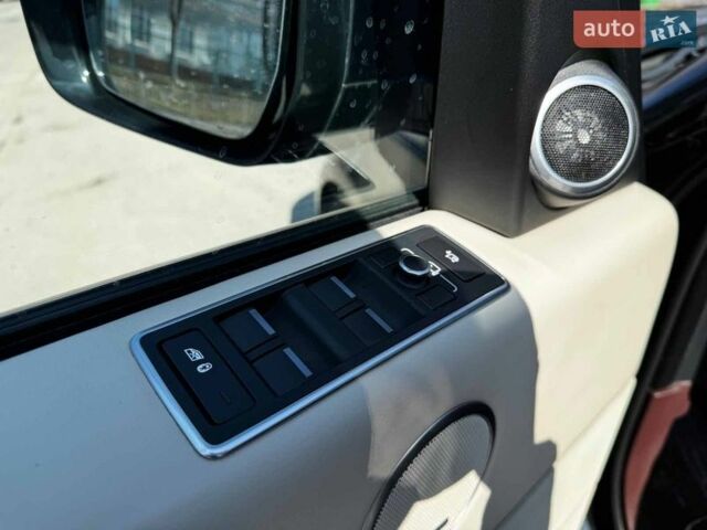 Чорний Ленд Ровер Рендж Ровер, об'ємом двигуна 4.4 л та пробігом 168 тис. км за 49840 $, фото 17 на Automoto.ua