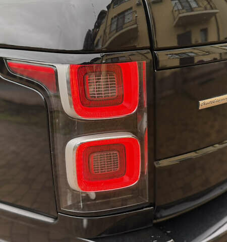 Чорний Ленд Ровер Рендж Ровер, об'ємом двигуна 5 л та пробігом 103 тис. км за 62000 $, фото 14 на Automoto.ua