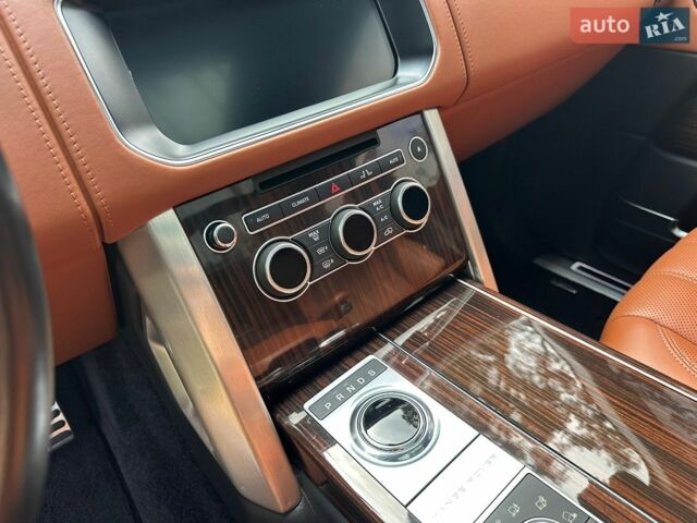 Черный Ленд Ровер Рендж Ровер, объемом двигателя 4.4 л и пробегом 147 тыс. км за 44500 $, фото 122 на Automoto.ua