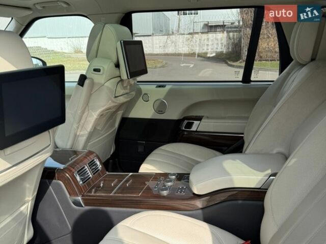 Чорний Ленд Ровер Рендж Ровер, об'ємом двигуна 4.37 л та пробігом 203 тис. км за 56500 $, фото 19 на Automoto.ua