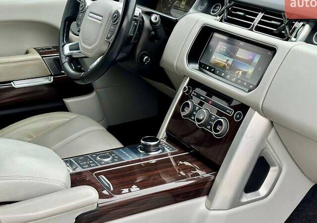 Чорний Ленд Ровер Рендж Ровер, об'ємом двигуна 3 л та пробігом 211 тис. км за 34999 $, фото 45 на Automoto.ua