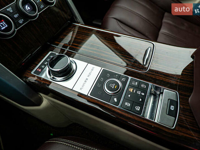 Чорний Ленд Ровер Рендж Ровер, об'ємом двигуна 4.4 л та пробігом 157 тис. км за 46153 $, фото 22 на Automoto.ua
