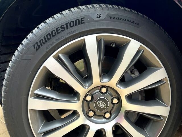 Черный Ленд Ровер Рендж Ровер, объемом двигателя 4.4 л и пробегом 186 тыс. км за 50000 $, фото 5 на Automoto.ua