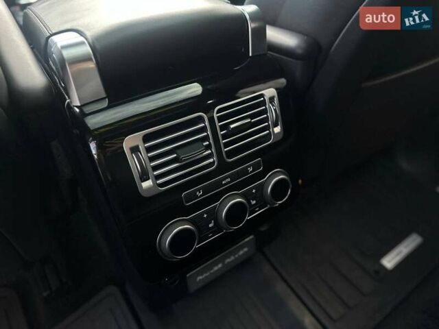 Черный Ленд Ровер Рендж Ровер, объемом двигателя 4.37 л и пробегом 115 тыс. км за 51500 $, фото 23 на Automoto.ua