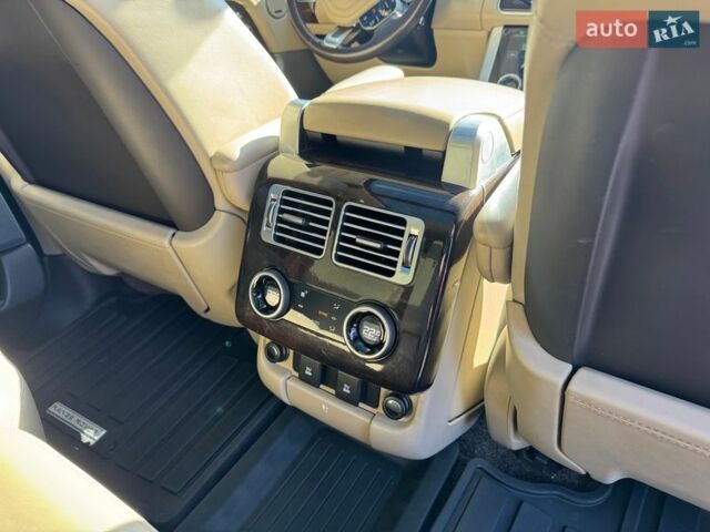 Черный Ленд Ровер Рендж Ровер, объемом двигателя 2.99 л и пробегом 183 тыс. км за 48900 $, фото 24 на Automoto.ua