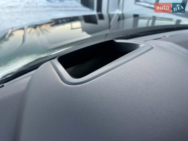 Чорний Ленд Ровер Рендж Ровер, об'ємом двигуна 2.99 л та пробігом 183 тис. км за 53900 $, фото 92 на Automoto.ua