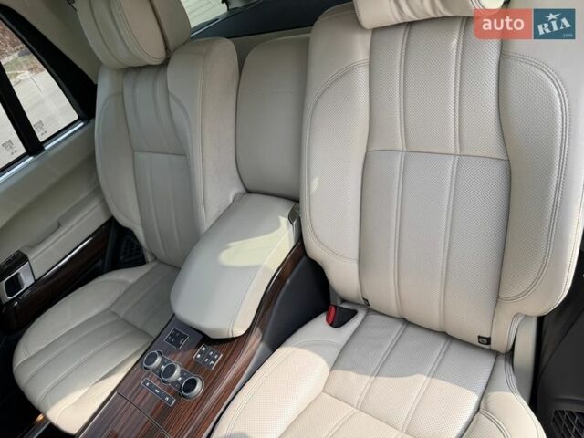 Чорний Ленд Ровер Рендж Ровер, об'ємом двигуна 4.37 л та пробігом 203 тис. км за 56500 $, фото 20 на Automoto.ua