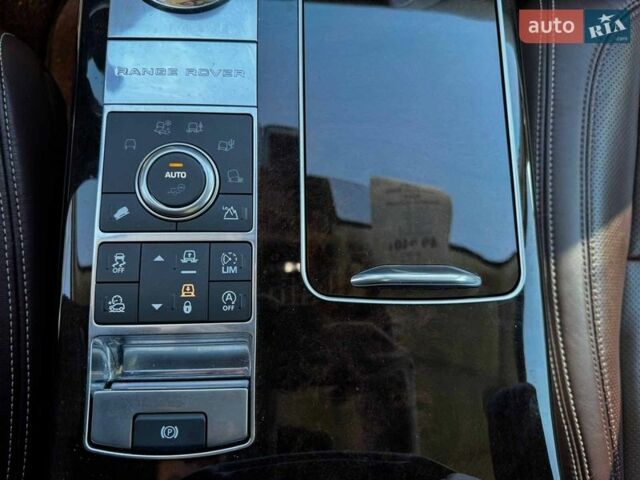 Чорний Ленд Ровер Рендж Ровер, об'ємом двигуна 4.4 л та пробігом 168 тис. км за 49840 $, фото 28 на Automoto.ua