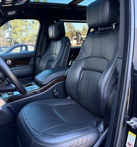 Черный Ленд Ровер Рендж Ровер, объемом двигателя 5 л и пробегом 105 тыс. км за 52000 $, фото 39 на Automoto.ua