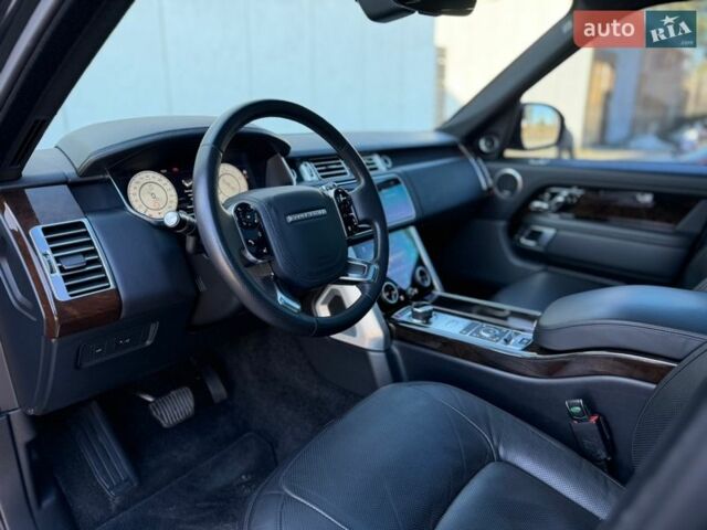 Черный Ленд Ровер Рендж Ровер, объемом двигателя 5 л и пробегом 105 тыс. км за 52000 $, фото 31 на Automoto.ua