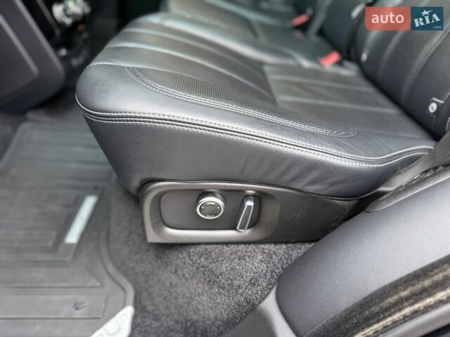 Черный Ленд Ровер Рендж Ровер, объемом двигателя 4.37 л и пробегом 3 тыс. км за 69999 $, фото 45 на Automoto.ua