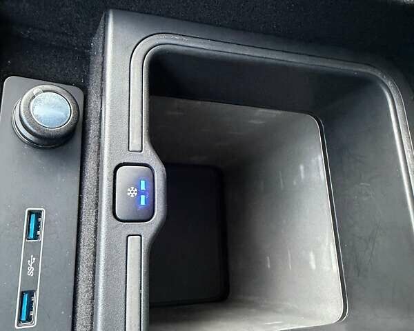 Черный Ленд Ровер Рендж Ровер, объемом двигателя 5 л и пробегом 161 тыс. км за 58500 $, фото 47 на Automoto.ua