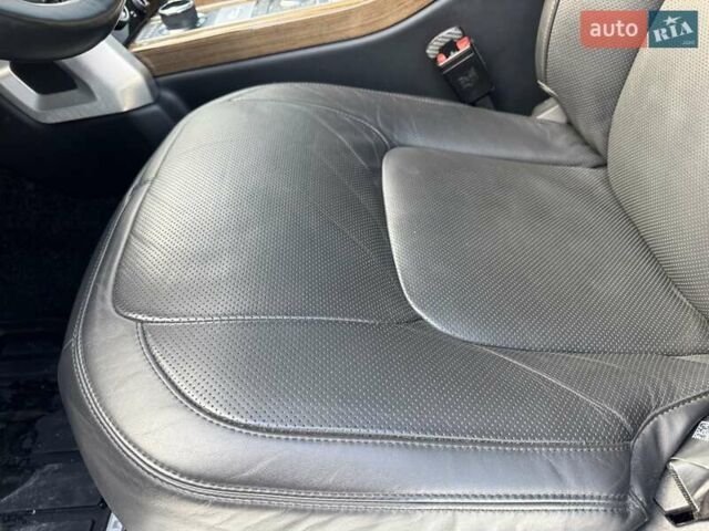 Чорний Ленд Ровер Рендж Ровер, об'ємом двигуна 5 л та пробігом 194 тис. км за 58000 $, фото 19 на Automoto.ua