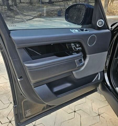 Черный Ленд Ровер Рендж Ровер, объемом двигателя 3 л и пробегом 158 тыс. км за 48500 $, фото 25 на Automoto.ua