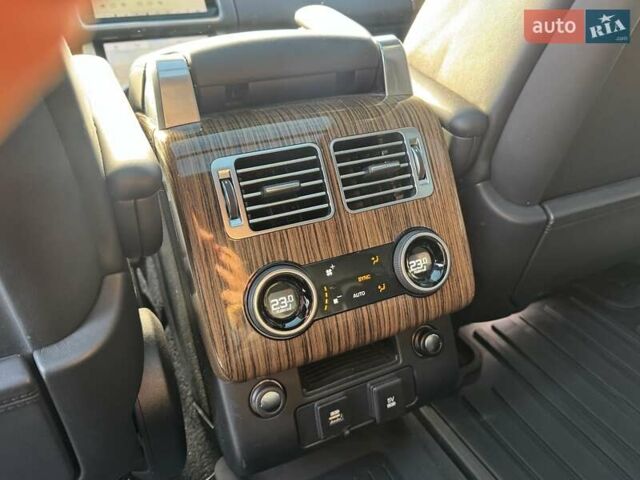 Чорний Ленд Ровер Рендж Ровер, об'ємом двигуна 5 л та пробігом 194 тис. км за 58000 $, фото 65 на Automoto.ua