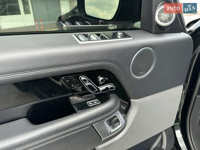 Ленд Ровер Рендж Ровер 2018 в Киеве на Automoto.ua Черный Ленд Ровер Рендж Ровер, объемом двигателя 5 л и пробегом 134 тыс. км за 55500 $, фото 5 на Automoto.ua