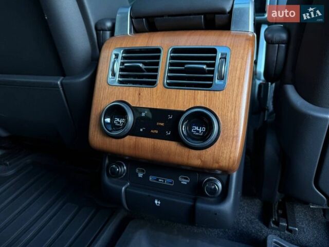 Чорний Ленд Ровер Рендж Ровер, об'ємом двигуна 2.99 л та пробігом 138 тис. км за 53990 $, фото 26 на Automoto.ua